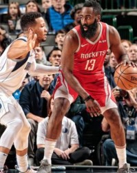 NBA约基奇补时争议绝杀勇士，终结对手七连胜登顶西部引热议